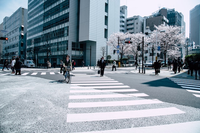 林芝为何勤工俭学对在日本的留学生的职业生涯至关重要？